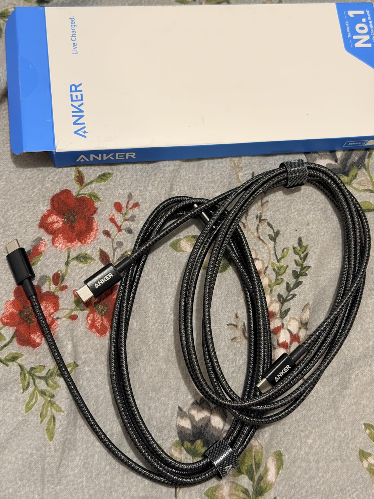 Anker USB C to USB C Cable, 60W Fast Charging Cable (2-Pack, 6 ft, Black) customer photo 1