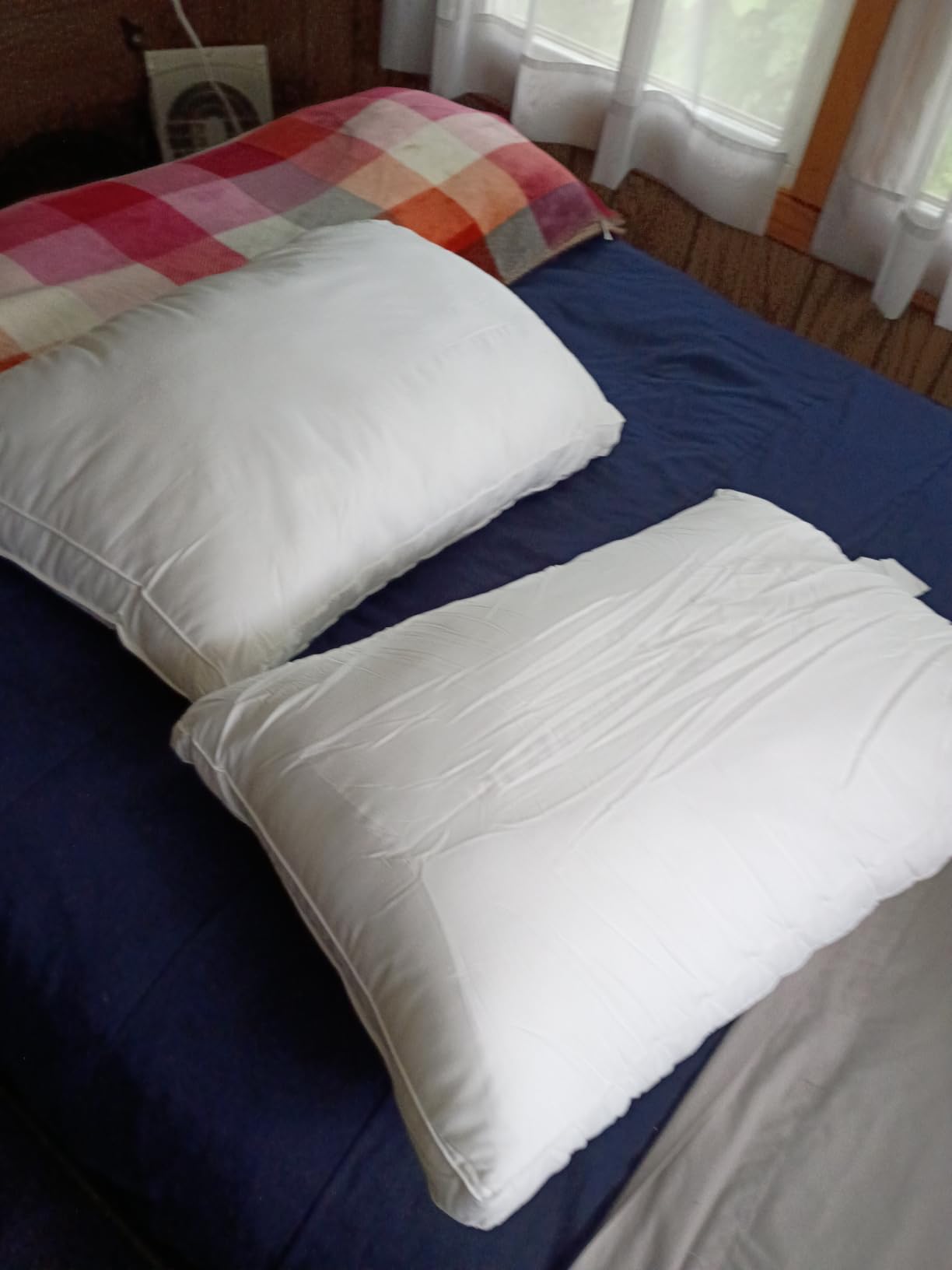 Utopia Bedding Gusset Bed Pillow, Hotel Pillows Queen Size Set of 2, White customer photo 2