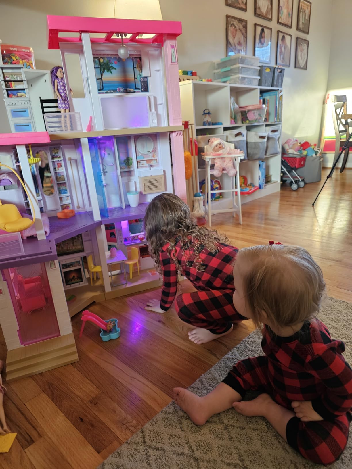 Barbie Dreamhouse Dollhouse Playset customer photo 2