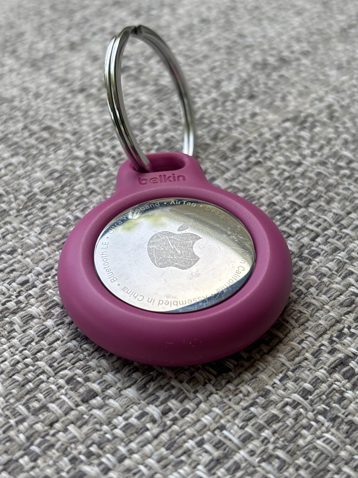 Belkin Apple AirTag Holder Keychain with Key Ring, Scratch-Resistant customer photo 2