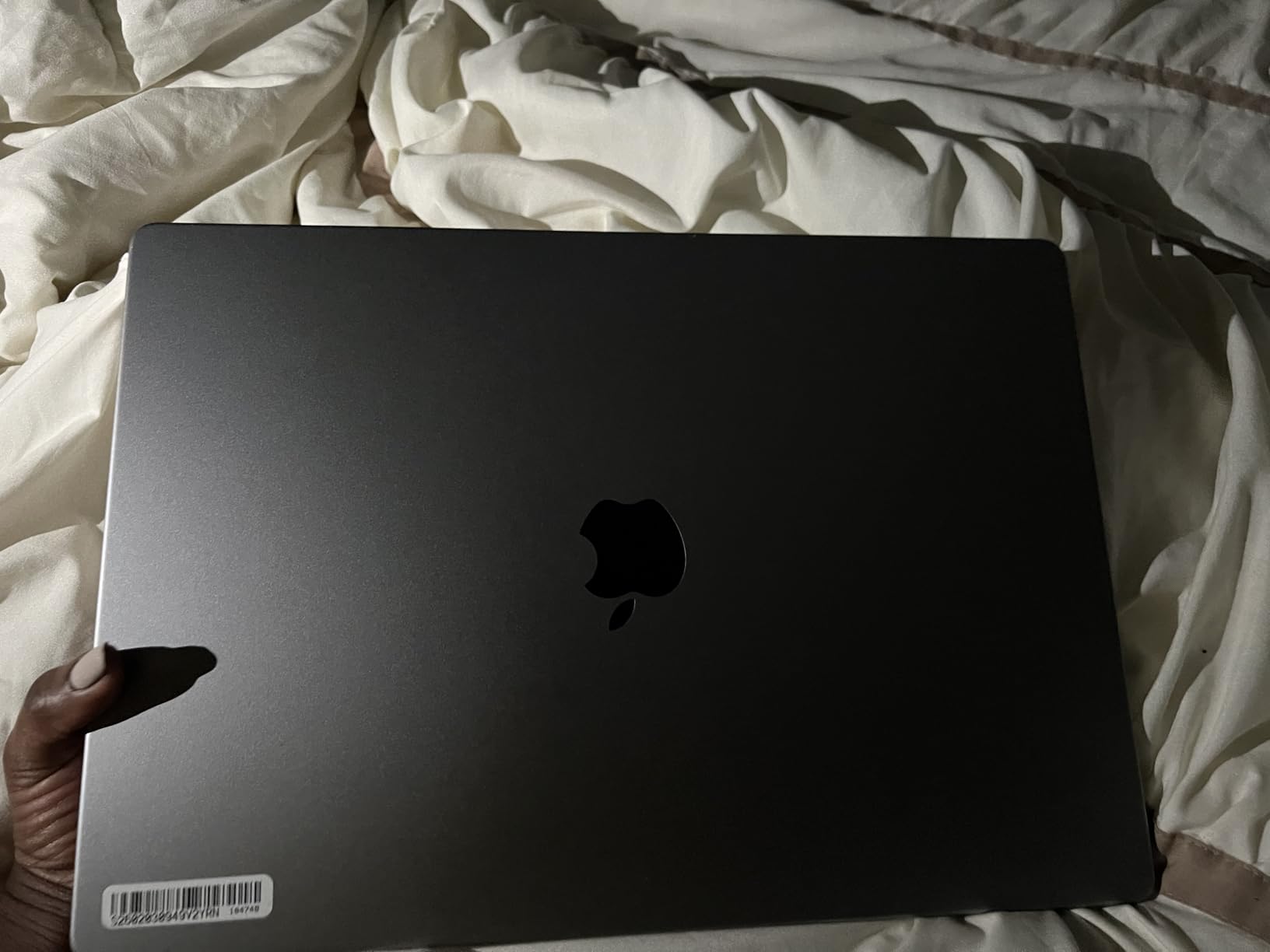 Apple MacBook Pro Late 2021 with Apple M1 Pro chip (16-inch, 16GB RAM, 512GB SSD) Space Gray (Renewed) customer photo 1