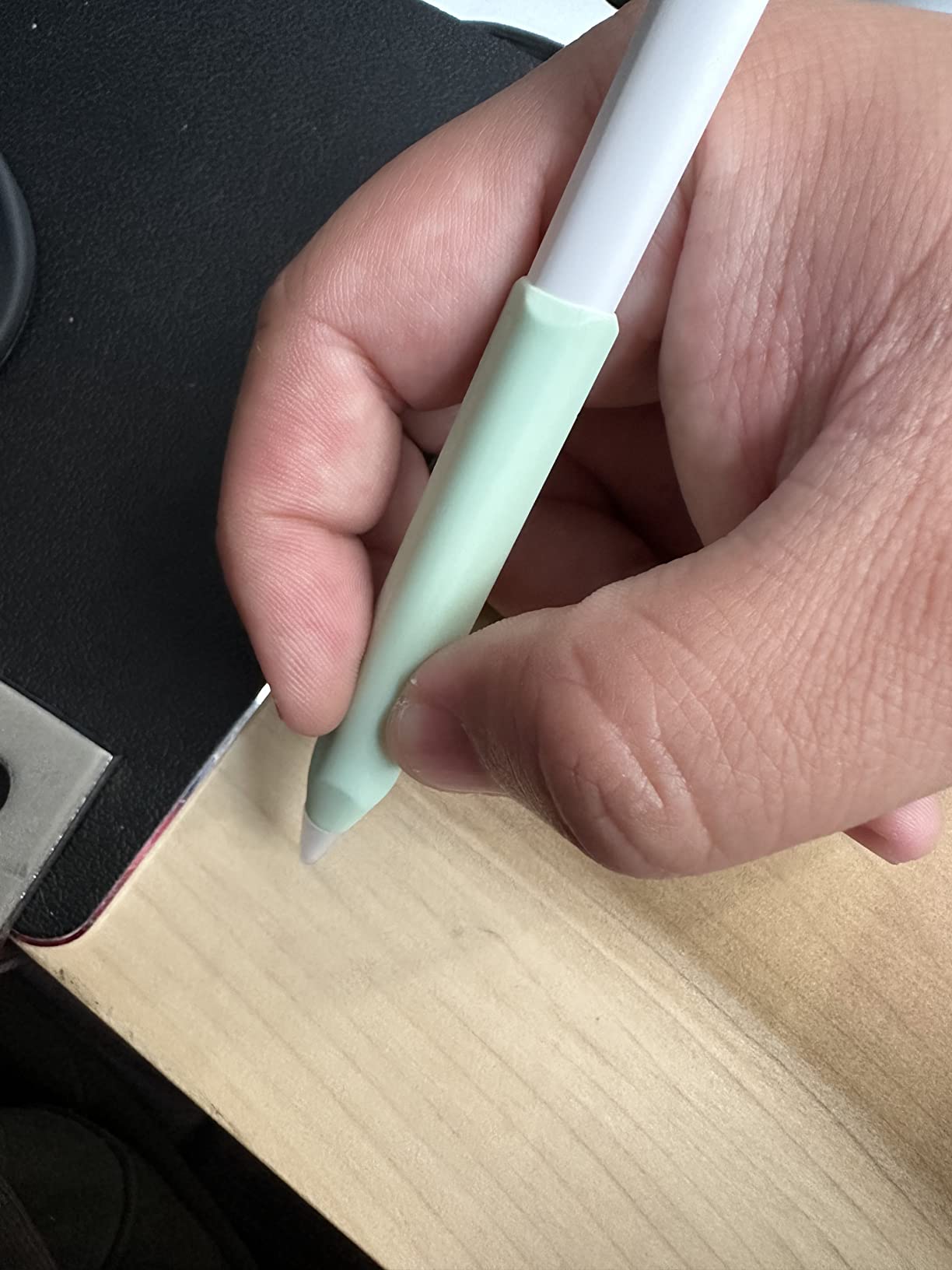 elago Grip for Apple Pencil Pro, 1st gen, 2nd gen and Apple Pencil USB-C customer photo 2