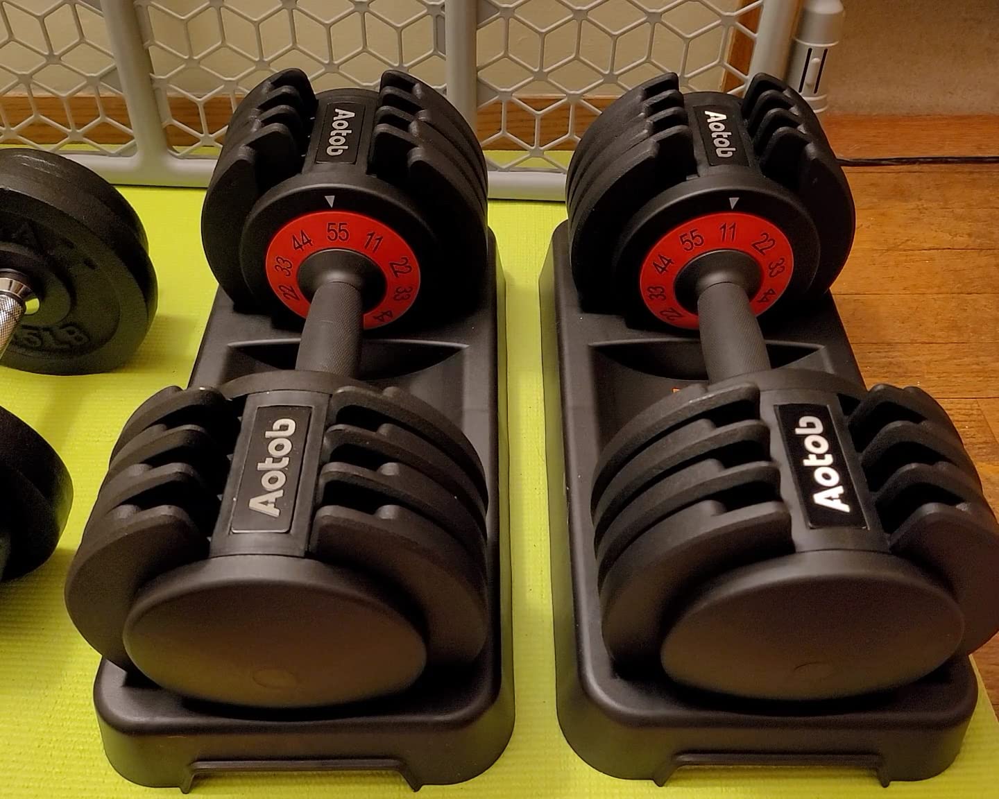 AOTOB Adjustable Dumbbell Set 25/55 Lbs (Pair) customer photo 2