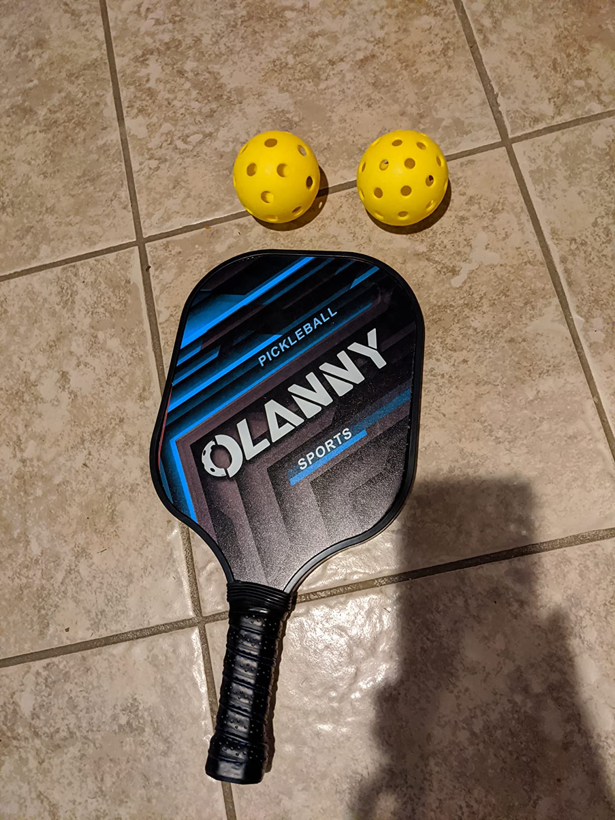 OLANNY Graphite Pickleball Paddles Set- Premium Rackets Fiber Face & Polymer Honeycomb Core Pickleball Set Includes Pickleball Paddles + Pickleball Balls+ Replacement Soft Grip + 1 Bag customer photo 1