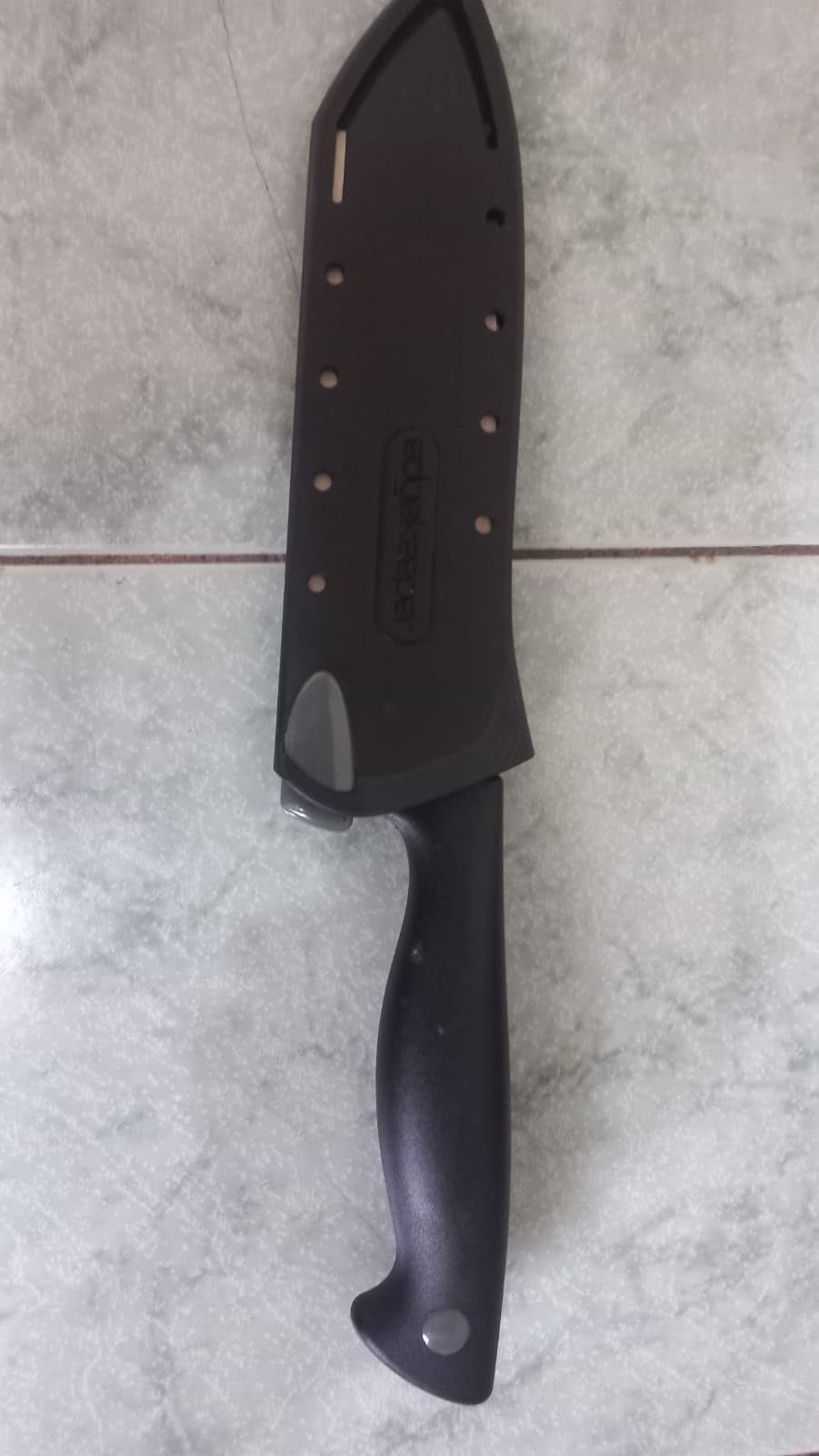 Farberware EdgeKeeper 5-Inch Santoku Knife with Sharpening Cover customer photo 1