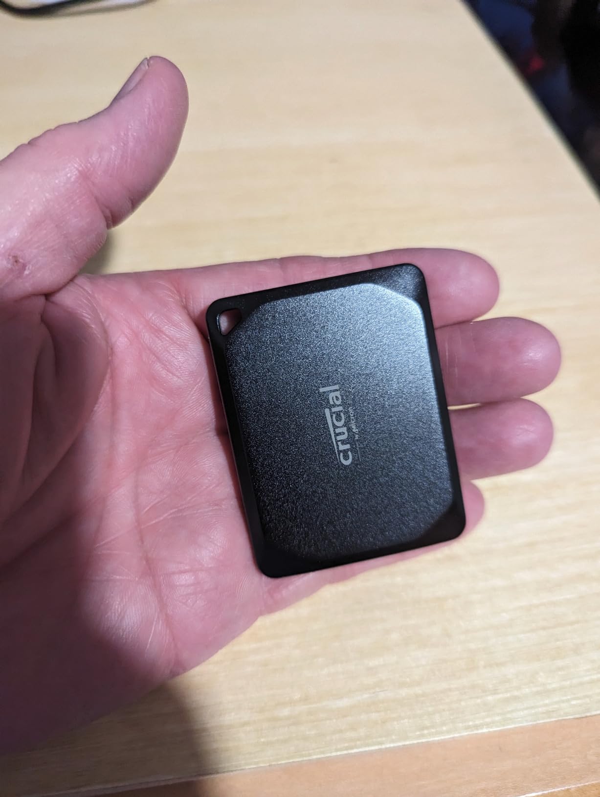 Crucial X10 Pro 1TB Portable SSD, Up to 2100MB/s Read, 2000MB/s Write, 3.2 USB-C, External Solid State Drive, Durable Storage for PC & Mac, for Professional Creators, Black - ‎CT1000X10PROSSD902 customer photo 1