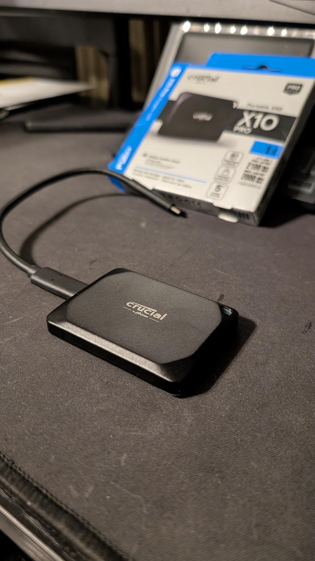 Crucial X10 Pro 1TB Portable SSD, Up to 2100MB/s Read, 2000MB/s Write, 3.2 USB-C, External Solid State Drive, Durable Storage for PC & Mac, for Professional Creators, Black - ‎CT1000X10PROSSD902 customer photo 2