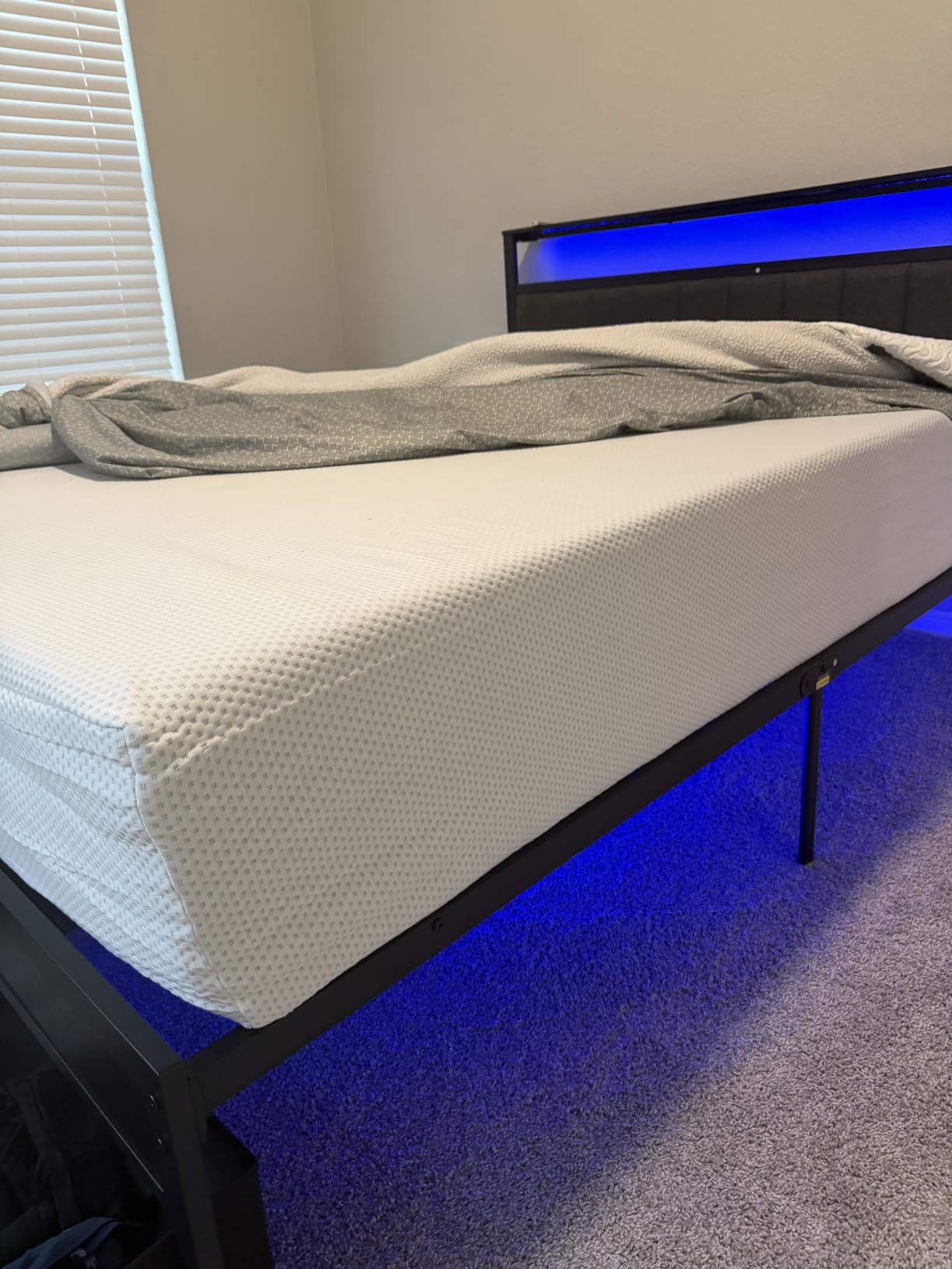 ZINUS 12 Inch Green Tea Cooling Gel Memory Foam Mattress / Cooling Gel Foam / Pressure Relieving / CertiPUR-US Certified / Bed-in-a-Box, Full customer photo 2