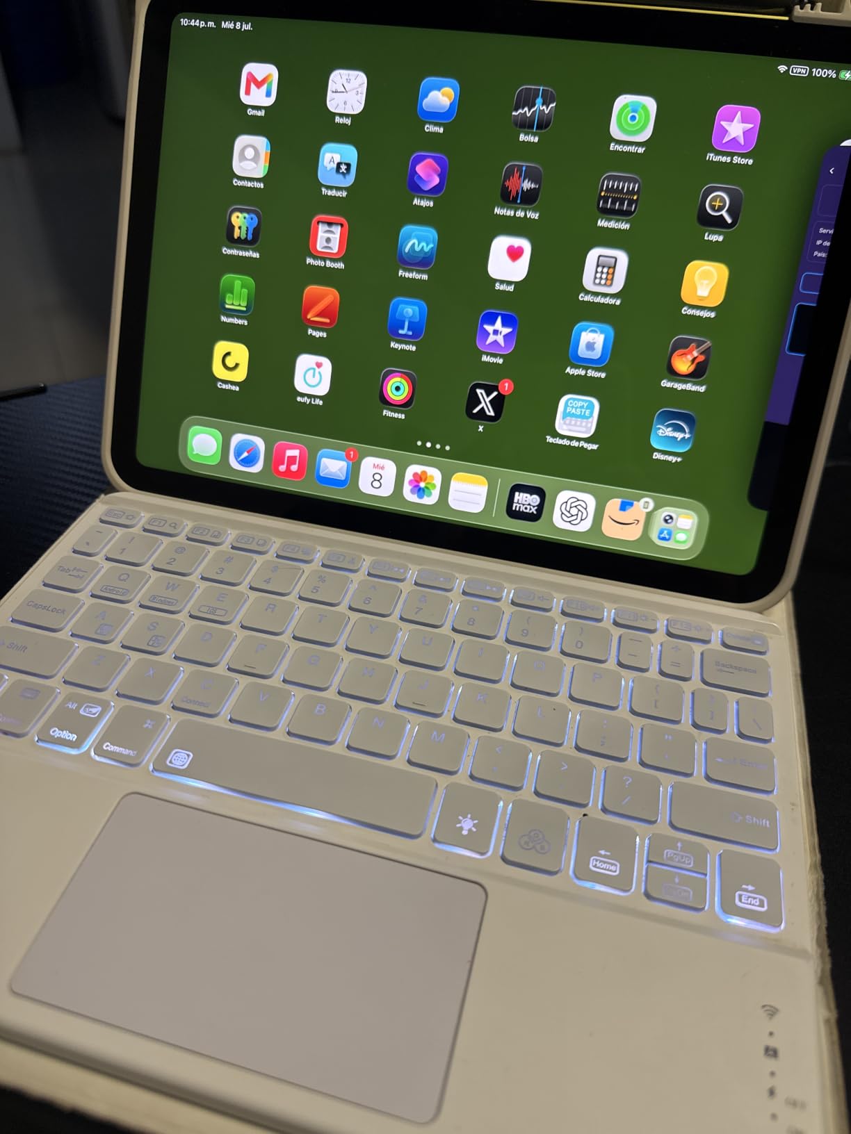 Harvopu for iPad A16 11th/10th Generation Case with Keyboard, Folio Cover customer photo 1