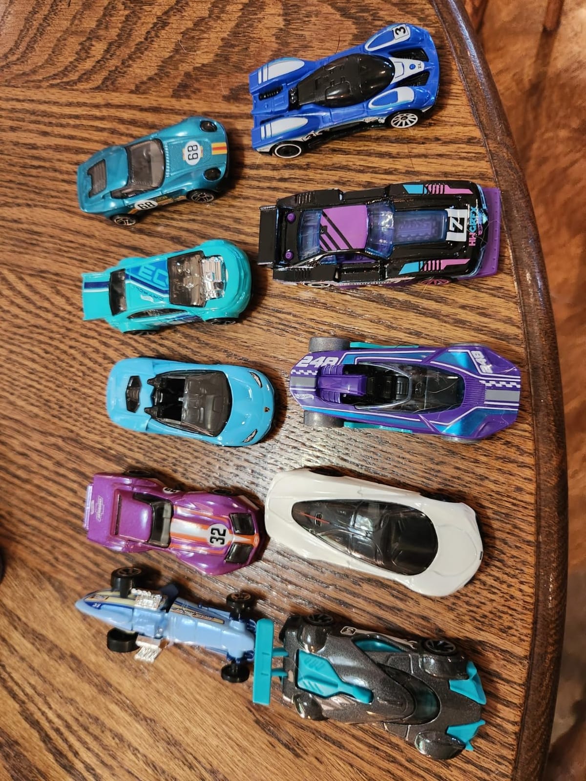 Hot Wheels 10-Pack of Toy Race Cars (Styles May Vary) customer photo 1