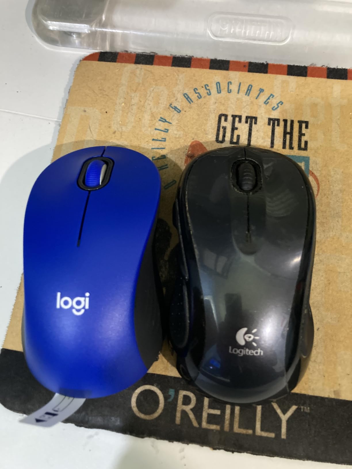Logitech Signature M550 L Full Size Wireless Mouse Large Sized - Black customer photo 1