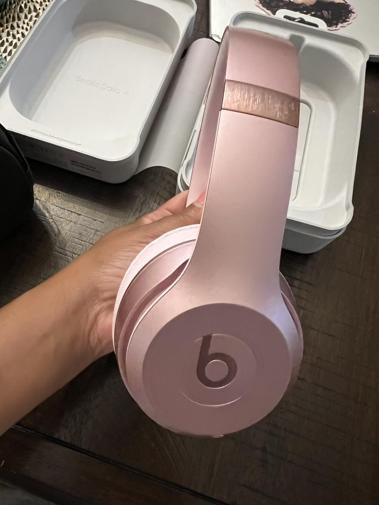 Beats Solo 4 - Wireless On-Ear Bluetooth Headphones, Up to 50-Hour Battery Life, Ultra-Lightweight Comfort, Powerful and Balanced Sound, Apple & Android Compatible - Matte Black customer photo 2