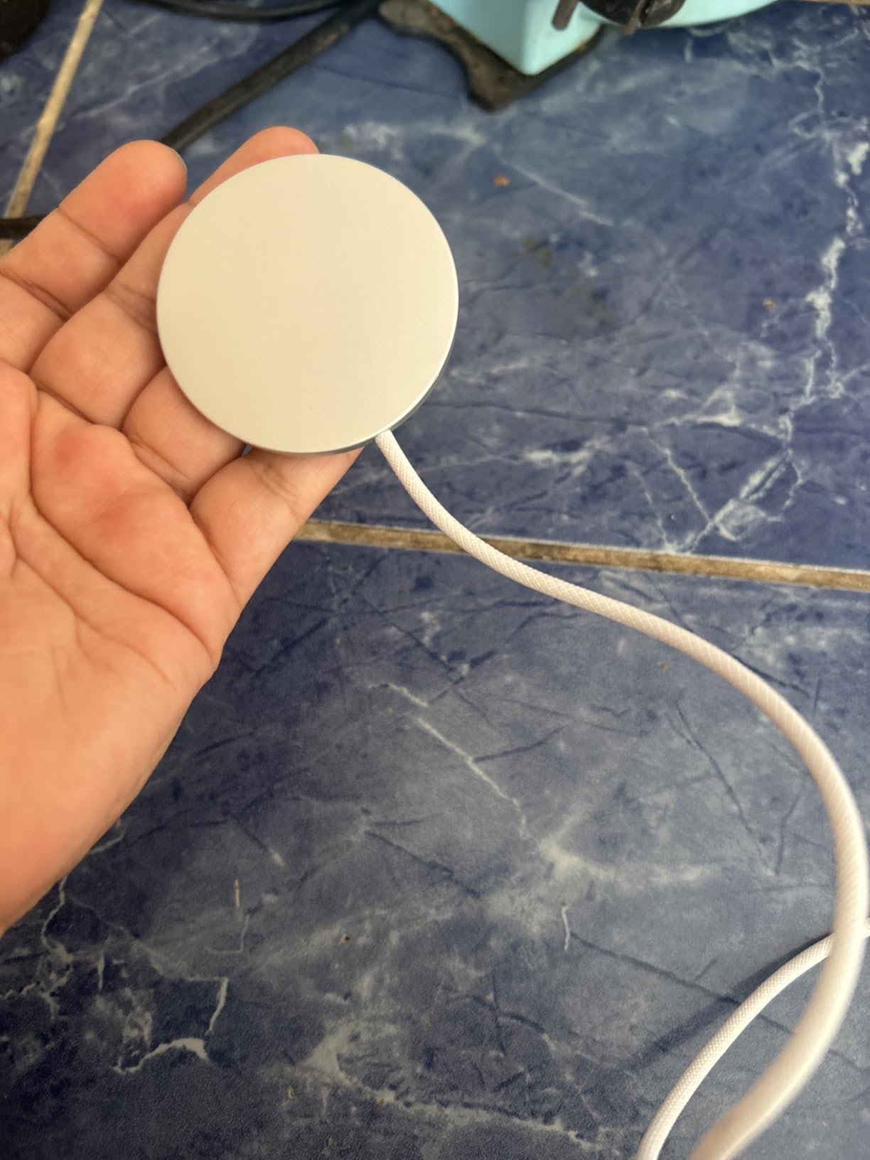 Apple MagSafe Charger (1 m): Wireless Charger with Fast-Charging Capability customer photo 1