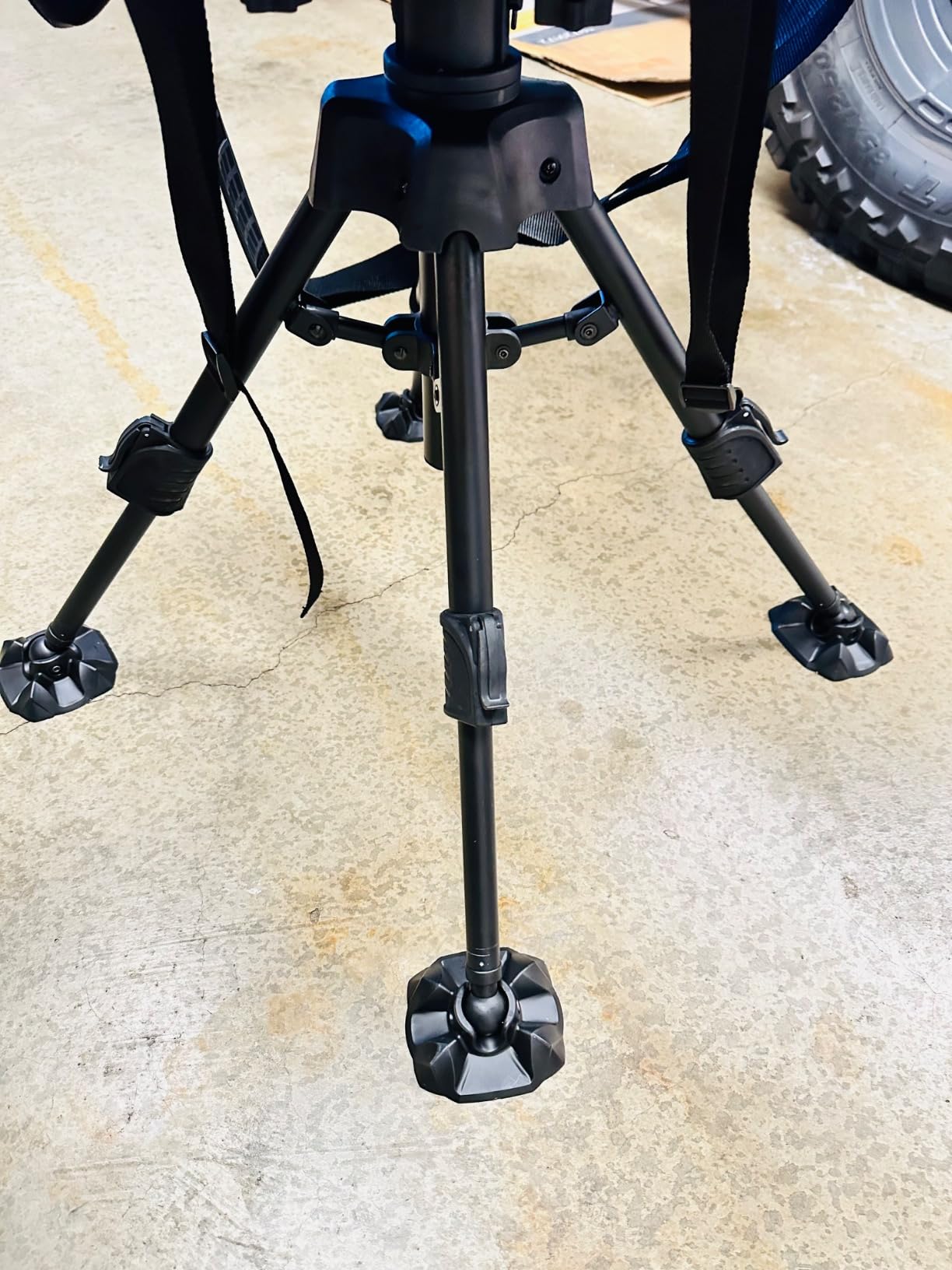 ARROWHEAD OUTDOOR Wide Folding 360° Hunting Swivel Blind Chair customer photo 2