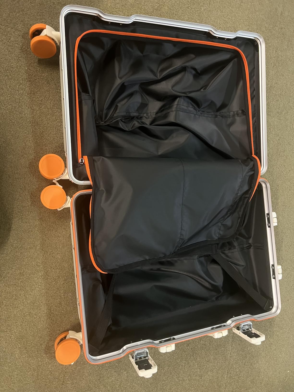 Carry on suitcase Zipperless Luggage,Polycarbonate Aluminum Hard Shell, Expandable Carry-On Suitcase with Spinner Wheels, Hardshell Luggage, 20 Inch Cabin customer photo 1