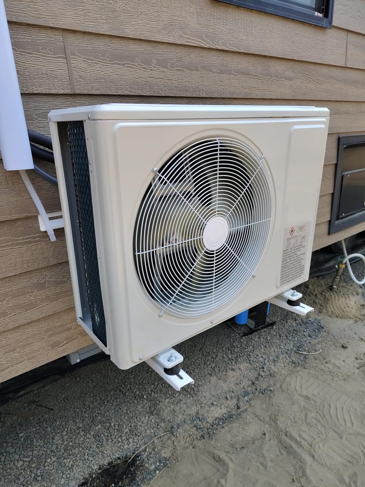 Mountman 12000 BTU Mini Split AC/Heating System,19 SEER2 110/120V Energy Efficient Ductless Inverter System,Cools Up to 750 Sq.Ft with Pre-Charged Condenser,Heat Pump & Installation Kits customer photo 2