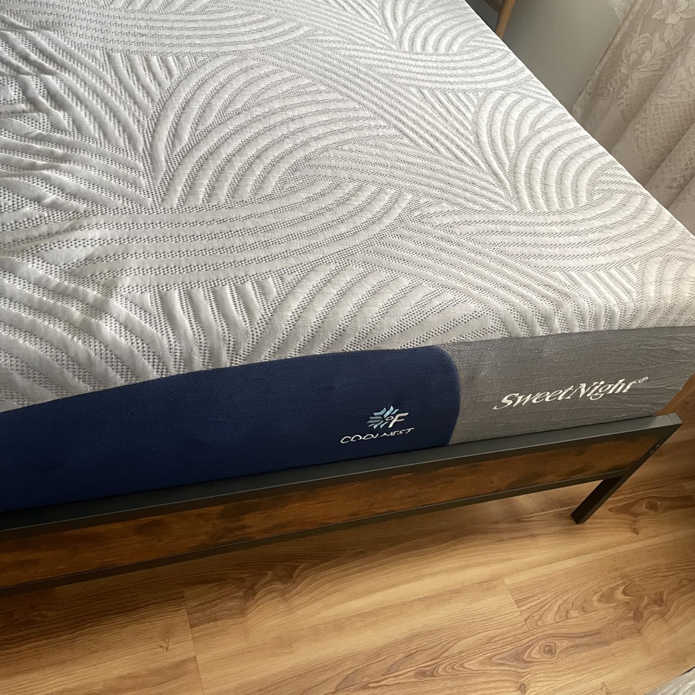 Sweetnight CoolNest Queen Mattress, 14 Inch Cooling Memory Foam Mattress customer photo 2