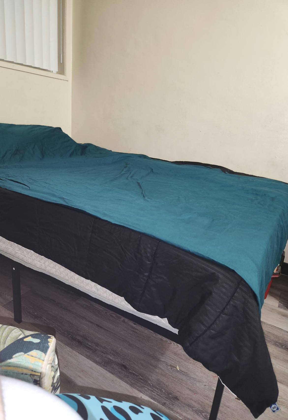Novilla 12 Inch King Size Mattress, Hypoallergenic & Back Pain Relief, Hybrid King Mattresses in a Box with Smarts Coils, Fiberglass Free CertiPUR-US Certified Colchones No Box Spring Needed customer photo 1