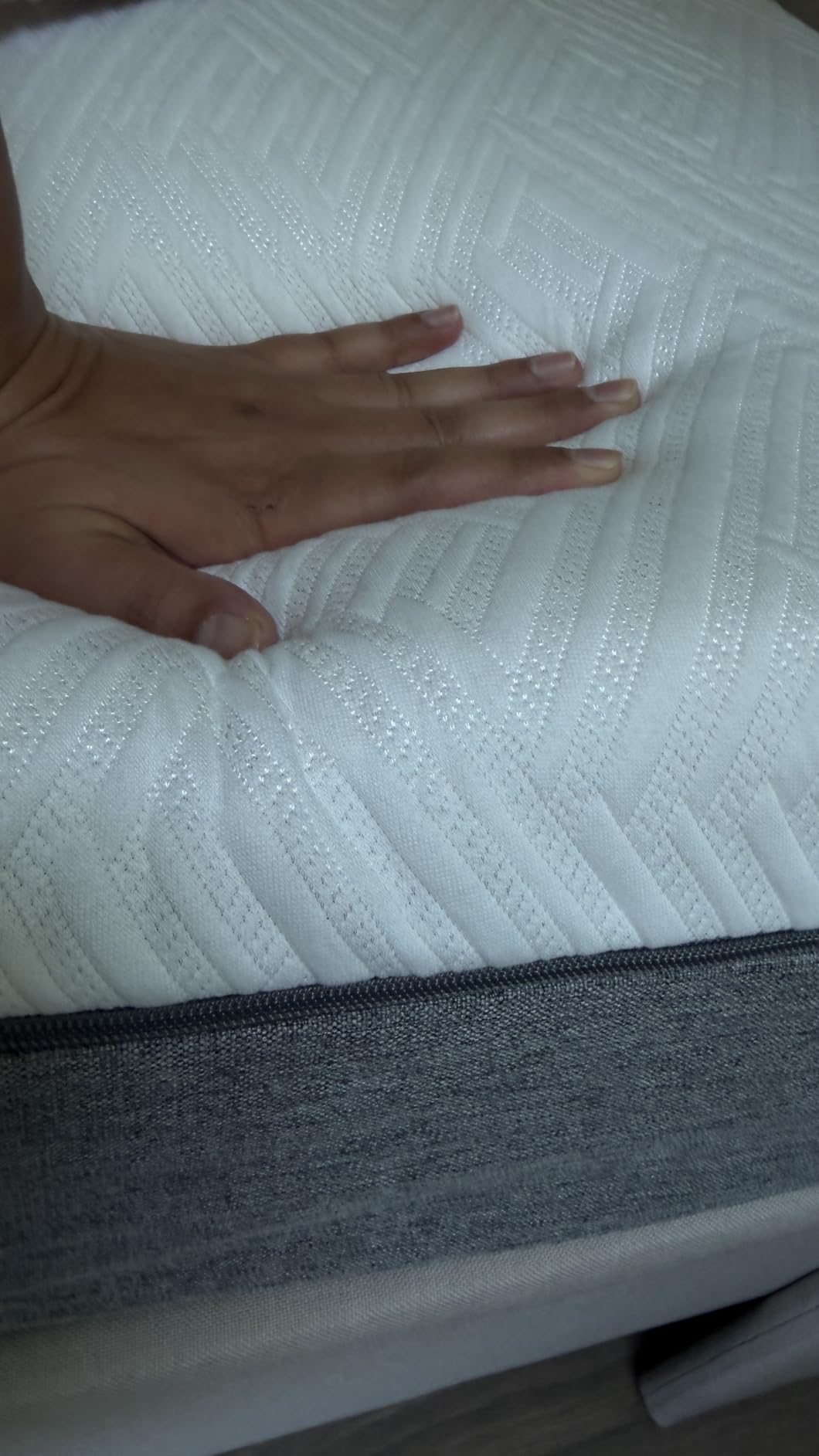 Novilla Bliss Green Tea Mattress Queen Size, 12 Inch Gel Memory Foam customer photo 2
