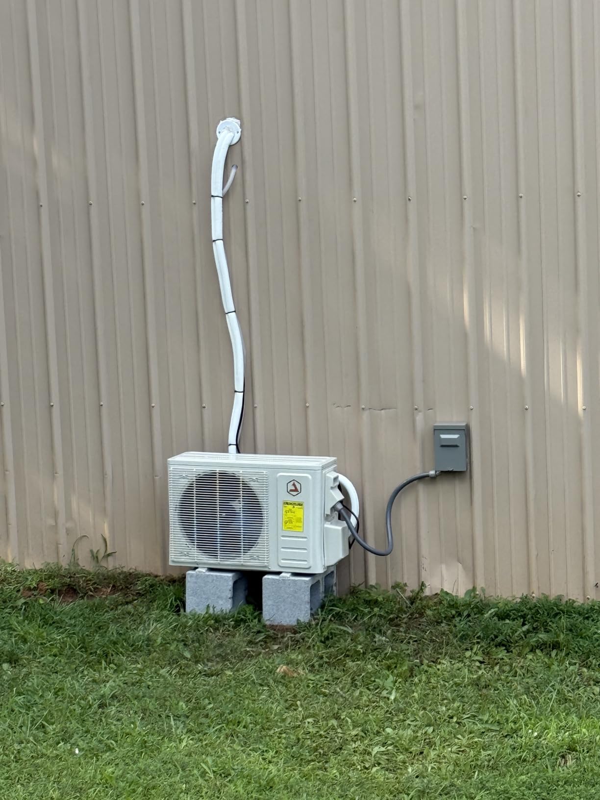 Albott 18,000 BTU Mini Split Air Conditioner and Heater, 18 SEER2, 208-230V customer photo 2
