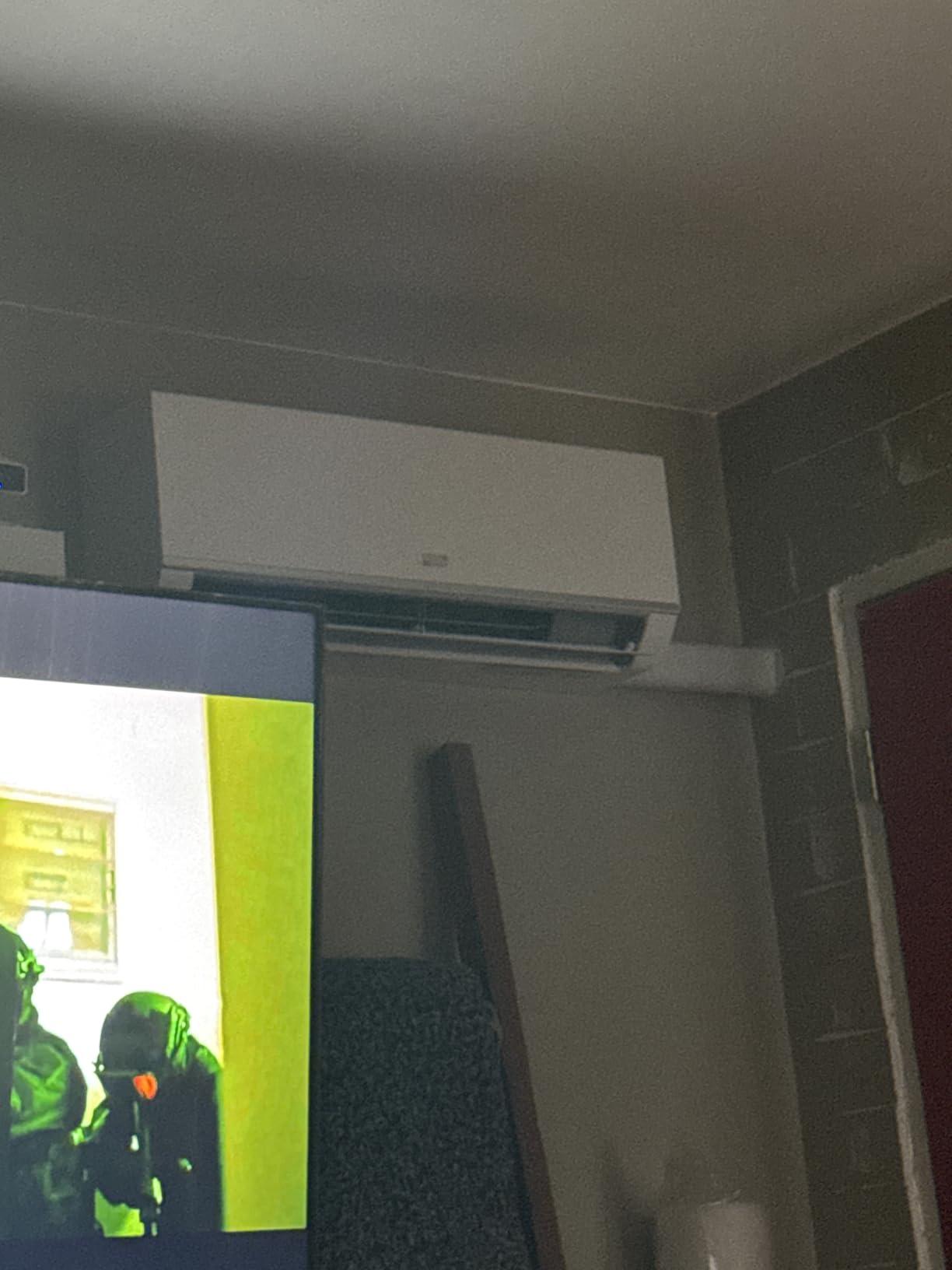 COSTWAY 20K Dual 2 Zone Mini Split AC/Heating System, 23 SEER2 9k + 12k BTU customer photo 2